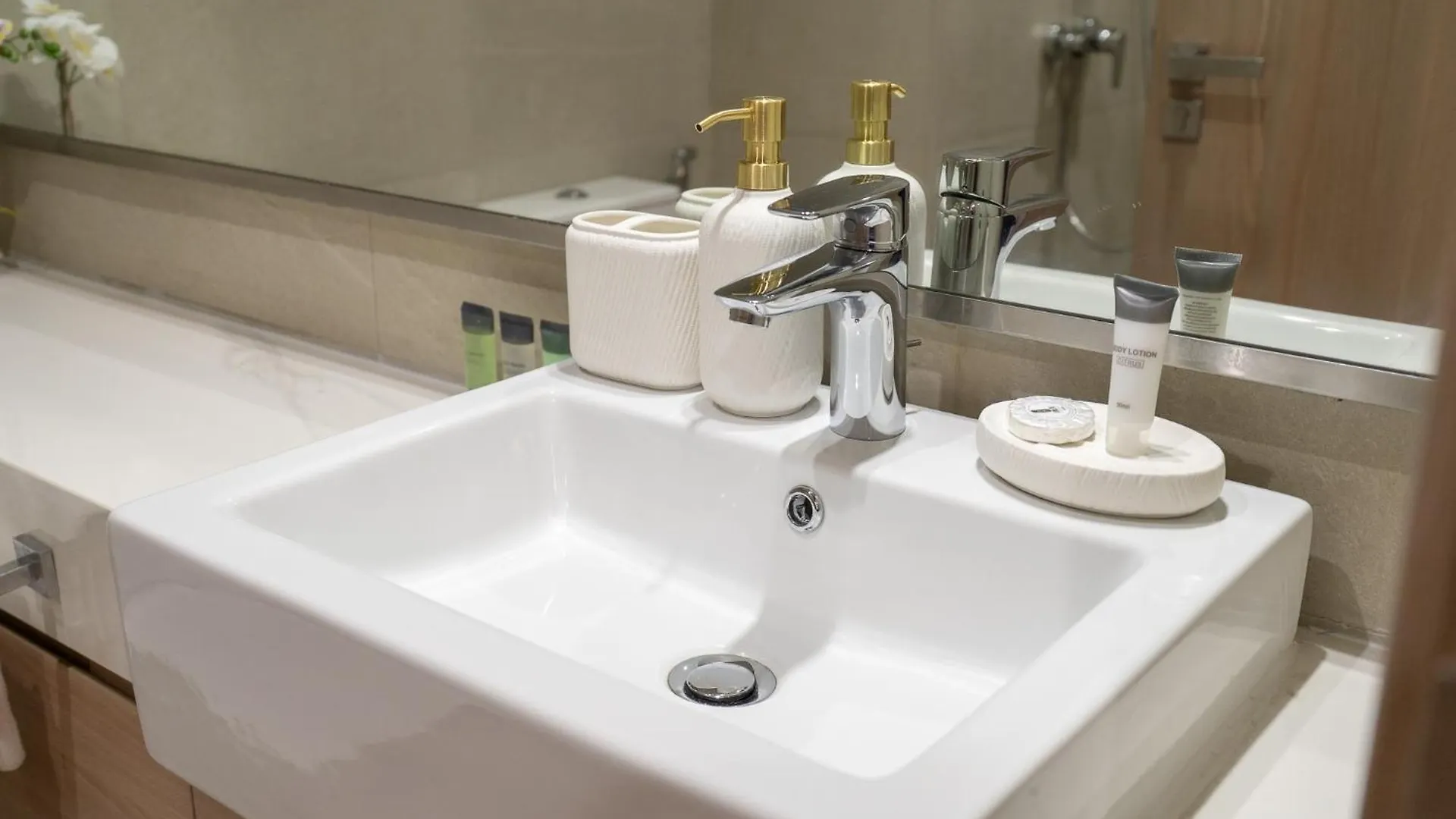 Modern Sophistication - A Dream Studio Dubai United Arab Emirates